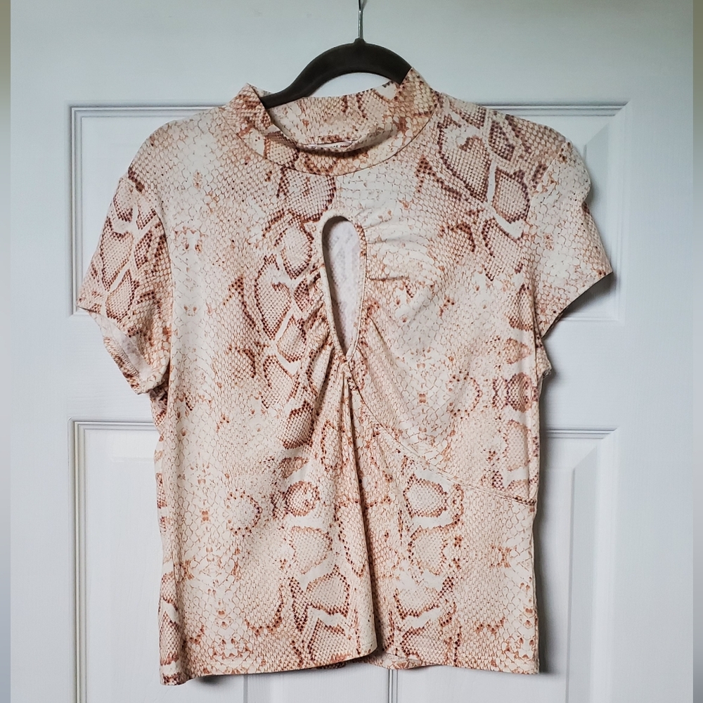 GUESS XL Snake Print Short Sleeve Top Keyhole Neck